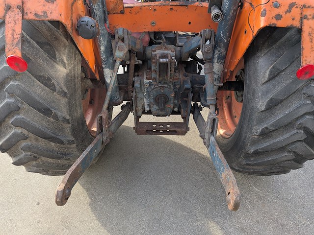 Land- of bosbouwtrekker kubota, d8200, bouwjaar 1987 - afbeelding 6 van  29