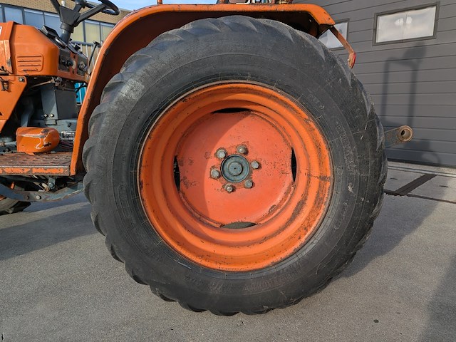 Land- of bosbouwtrekker kubota, d8200, bouwjaar 1987 - afbeelding 10 van  29