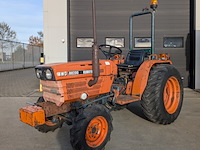Land- of bosbouwtrekker kubota, d8200, bouwjaar 1987 - afbeelding 1 van  29