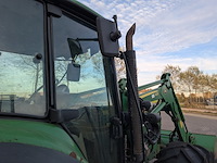 Land- of bosbouwtrekker met voorlader en grondbak john deere, 6230 premium, bouwjaar 2007 - afbeelding 16 van  46