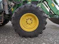 Land- of bosbouwtrekker met voorlader en grondbak john deere, 6230 premium, bouwjaar 2007 - afbeelding 19 van  46