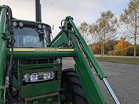Land- of bosbouwtrekker met voorlader en grondbak john deere, 6230 premium, bouwjaar 2007 - afbeelding 25 van  46
