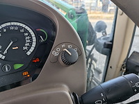 Land- of bosbouwtrekker met voorlader en grondbak john deere, 6230 premium, bouwjaar 2007 - afbeelding 32 van  46