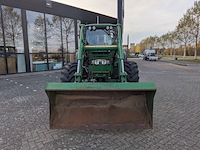 Land- of bosbouwtrekker met voorlader en grondbak john deere, 6230 premium, bouwjaar 2007 - afbeelding 23 van  46