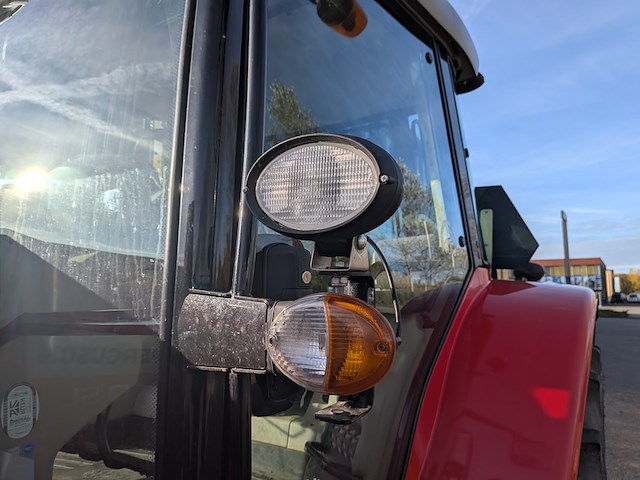 Land- of bosbouwtrekker met voorlader, massey ferguson, 5710 sl, 2016 - afbeelding 5 van  51