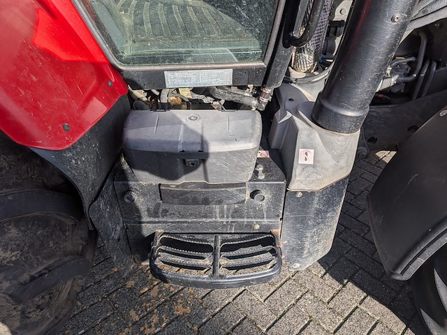 Land- of bosbouwtrekker met voorlader, massey ferguson, 5710 sl, 2016 - afbeelding 16 van  51