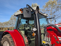 Land- of bosbouwtrekker met voorlader, massey ferguson, 5710 sl, 2016 - afbeelding 18 van  51