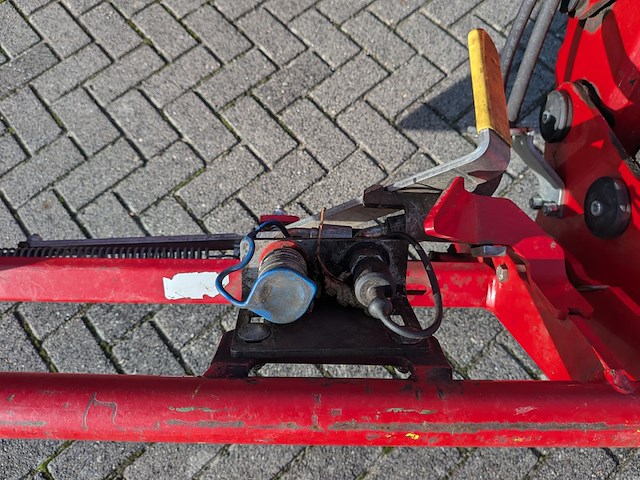 Land- of bosbouwtrekker met voorlader, massey ferguson, 5710 sl, 2016 - afbeelding 21 van  51