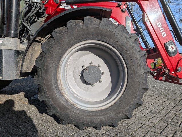 Land- of bosbouwtrekker met voorlader, massey ferguson, 5710 sl, 2016 - afbeelding 27 van  51