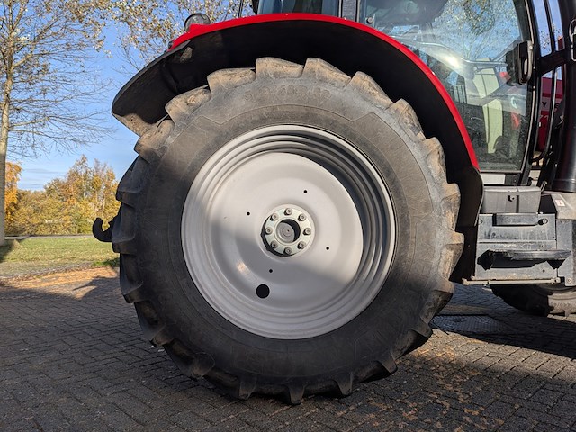 Land- of bosbouwtrekker met voorlader, massey ferguson, 5710 sl, 2016 - afbeelding 28 van  51