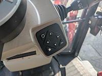 Land- of bosbouwtrekker met voorlader, massey ferguson, 5710 sl, 2016 - afbeelding 33 van  51