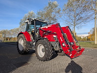 Land- of bosbouwtrekker met voorlader, massey ferguson, 5710 sl, 2016 - afbeelding 23 van  51