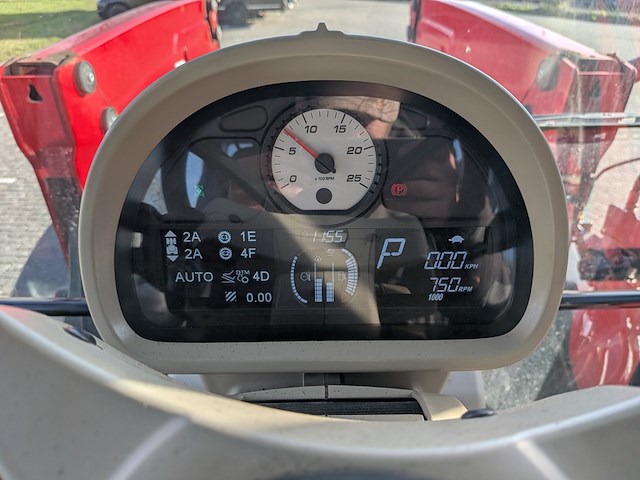 Land- of bosbouwtrekker met voorlader, massey ferguson, 5710 sl, 2016 - afbeelding 37 van  51