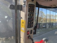 Land- of bosbouwtrekker met voorlader, massey ferguson, 5710 sl, 2016 - afbeelding 40 van  51