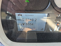 Land- of bosbouwtrekker met voorlader, massey ferguson, 5710 sl, 2016 - afbeelding 43 van  51