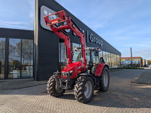 Land- of bosbouwtrekker met voorlader, massey ferguson, 5710 sl, 2016 - afbeelding 44 van  51
