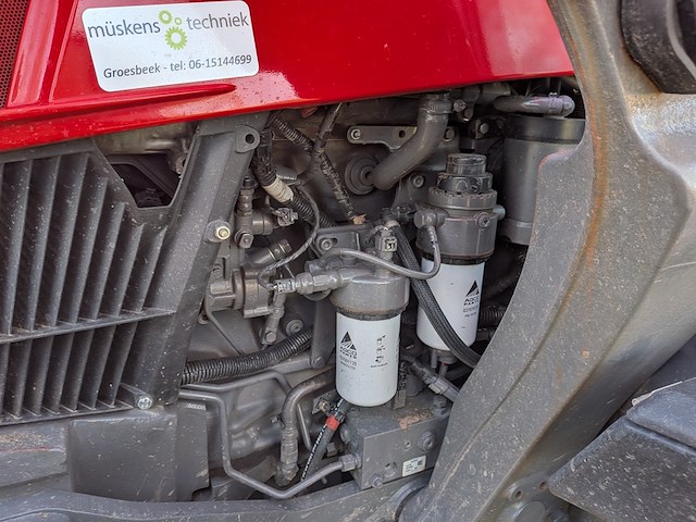 Land- of bosbouwtrekker met voorlader, massey ferguson, 5710 sl, 2016 - afbeelding 46 van  51