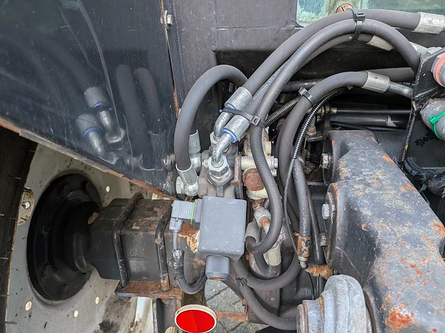 Land- of bosbouwtrekker, valmet, 6300, 1986 - afbeelding 14 van  42