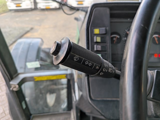 Land- of bosbouwtrekker, valmet, 6300, 1986 - afbeelding 25 van  42