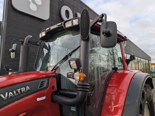 Land- of bosbouwtrekker, valtra, n142, 2013 - afbeelding 9 van  51