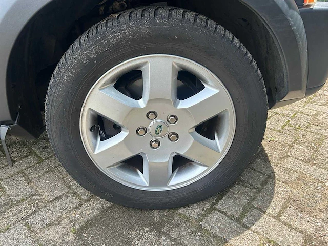 Land rover - 2004 - discovery - 4.4 v8 hse - 84-gxf-6 - afbeelding 17 van  18