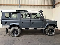 Land rover - defender - 110 - oldtimer - 1983 - afbeelding 2 van  37