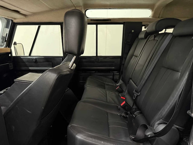 Land rover - defender - 110 - oldtimer - 1983 - afbeelding 19 van  37