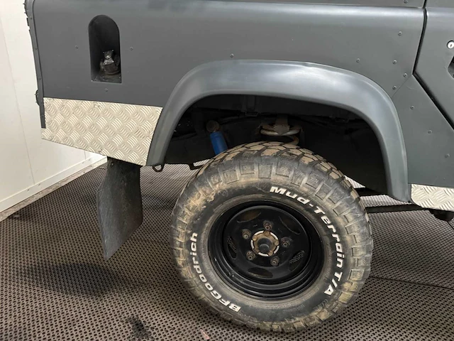 Land rover - defender - 110 - oldtimer - 1983 - afbeelding 27 van  37