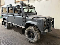 Land rover - defender - 110 - oldtimer - 1983 - afbeelding 36 van  37