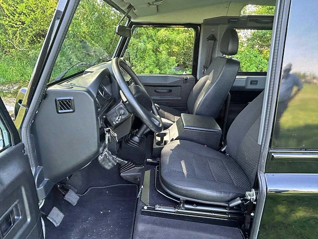 Land rover - defender - 2.2 d sw 90" by p.boon - bedrijfswagen - v-904-gh - 2014 - afbeelding 4 van  22