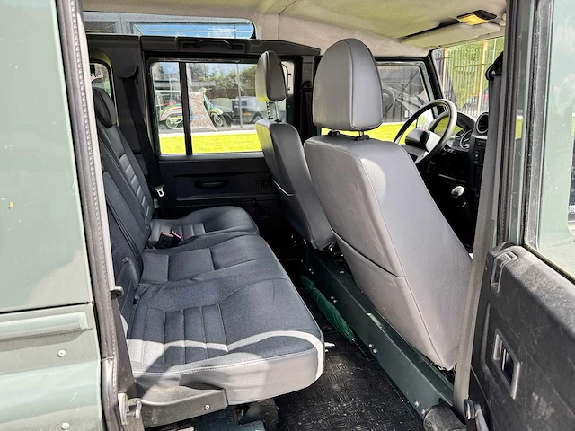 Land rover - defender - 2.4 td 110 sw se - rk-230-x - 2009 - afbeelding 9 van  20