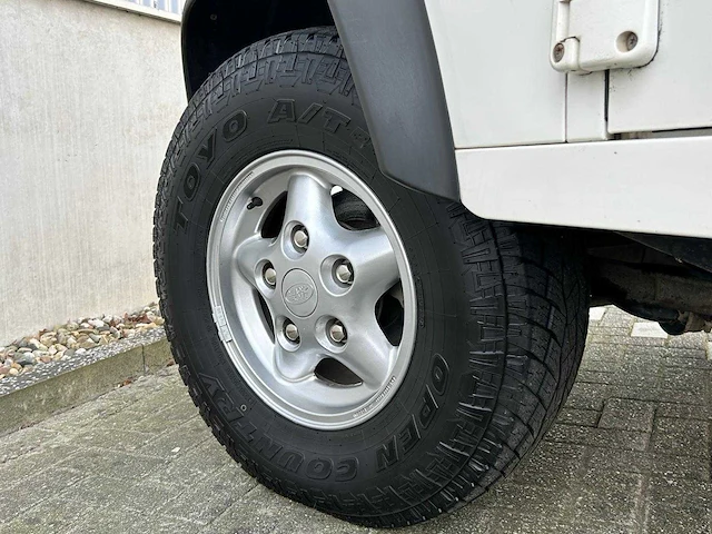 Land rover - defender - 2.4 td sw 110" s - vp-815-s - afbeelding 6 van  23