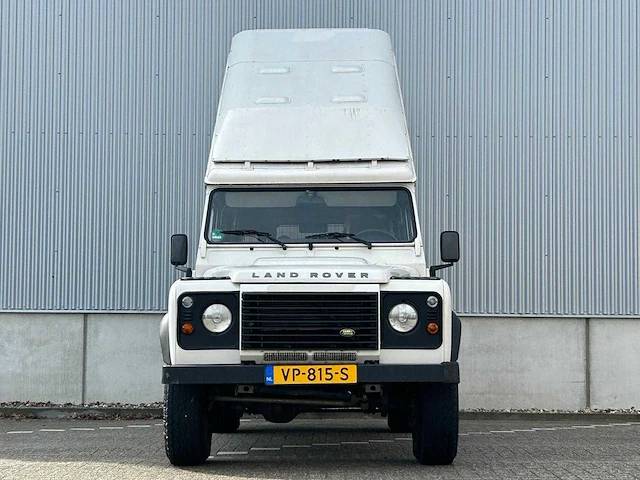 Land rover - defender - 2.4 td sw 110" s - vp-815-s - afbeelding 17 van  23