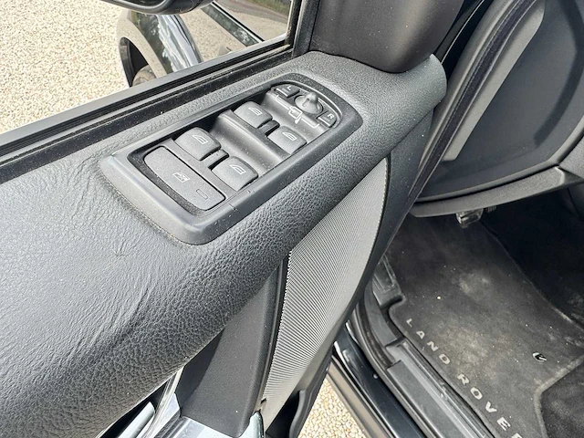 Land rover - discovery 4 - lr4 5.0 v8 hse - 2010 - afbeelding 6 van  34