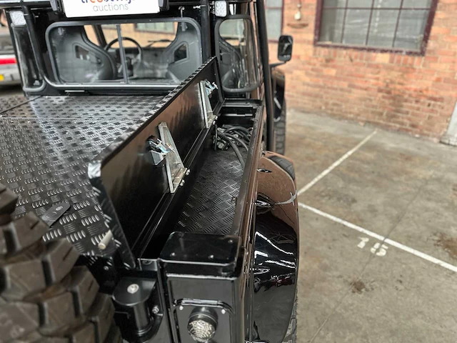 Land rover defender 100 4.6 v8 -spectre- 231pk 1990, 31-bp-hl - afbeelding 47 van  62