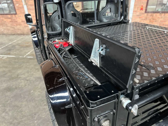 Land rover defender 100 4.6 v8 -spectre- 231pk 1990, 31-bp-hl - afbeelding 48 van  62