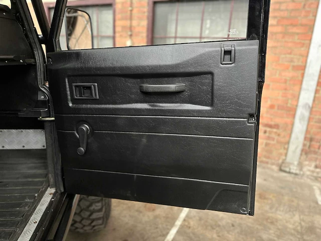 Land rover defender 100 4.6 v8 -spectre- 231pk 1990, 31-bp-hl - afbeelding 49 van  62