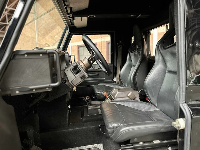 Land rover defender 100 4.6 v8 -spectre- 231pk 1990, 31-bp-hl - afbeelding 52 van  62
