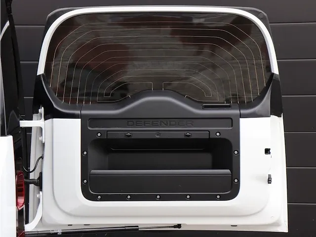 Land rover defender 2.0 p300 110 x-dynamic se | vkl-71-p - afbeelding 9 van  56