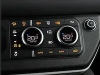 Land rover defender 2.0 p300 110 x-dynamic se | vkl-71-p - afbeelding 28 van  56