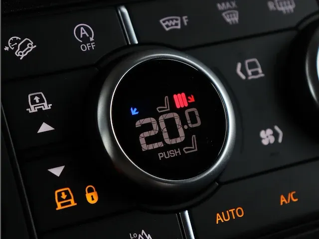 Land rover defender 2.0 p300 110 x-dynamic se | vkl-71-p - afbeelding 30 van  56