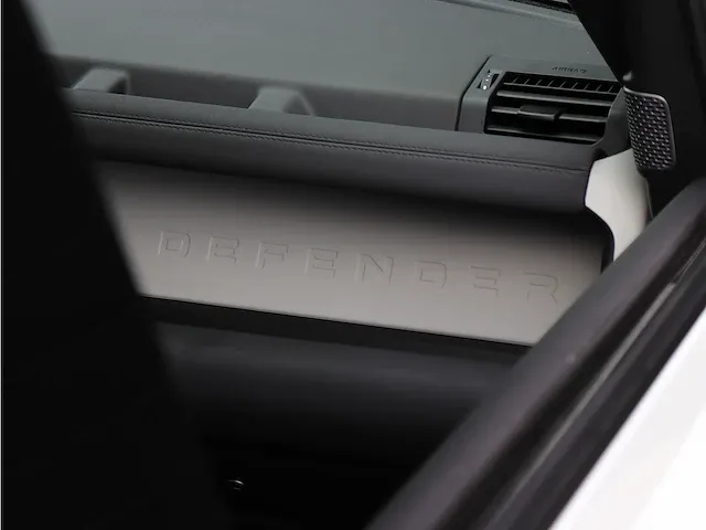 Land rover defender 2.0 p300 110 x-dynamic se | vkl-71-p - afbeelding 47 van  56