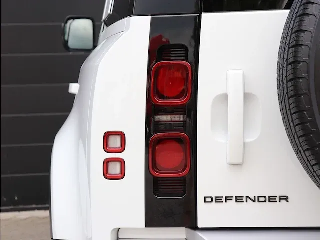 Land rover defender 2.0 p300 110 x-dynamic se | vkl-71-p - afbeelding 45 van  56