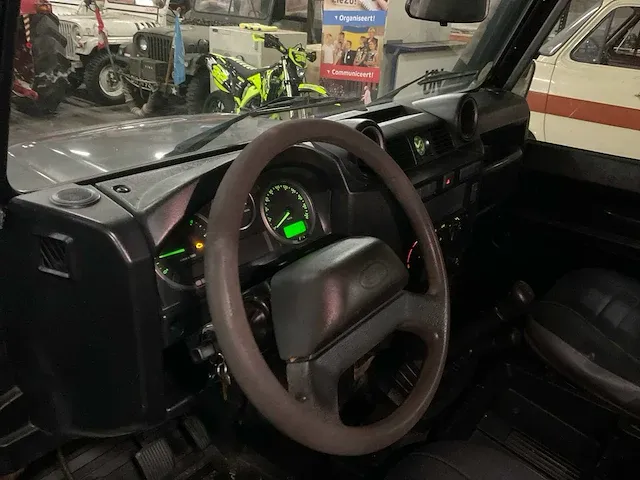 Land rover defender 2015 personenauto pickup 4wd - afbeelding 9 van  25