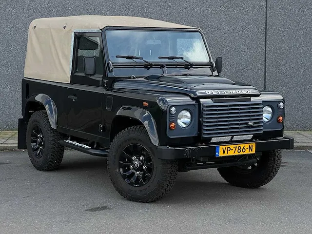 Land rover defender 2.2 d ht 90" xtech | vp-786-n - afbeelding 22 van  26