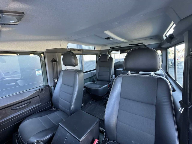 Land rover defender 2.2 d sw 90" keswick green - 4-pers - car 2013 | vgt-61-k i - afbeelding 4 van  32
