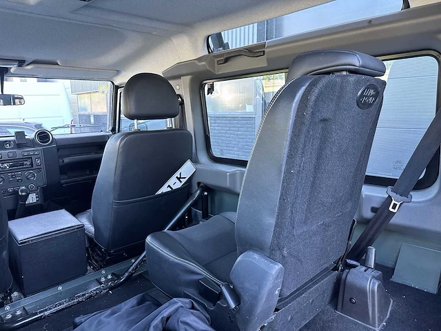Land rover defender 2.2 d sw 90" keswick green - 4-pers - car 2013 | vgt-61-k i - afbeelding 18 van  32
