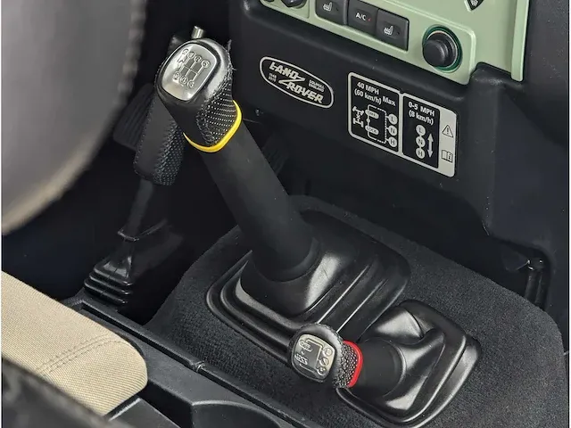 Land rover defender 2.2 td4 heritage limited edition | hue 166 | origineel | 1e eig - afbeelding 15 van  38