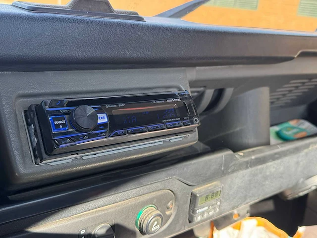 Land rover defender 2.5 td5 90" soft top 1999| kahn design | off road beast | vtt-57-k - afbeelding 6 van  30