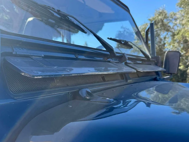 Land rover defender 2.5 td5 90" soft top 1999| kahn design | off road beast | vtt-57-k - afbeelding 9 van  30